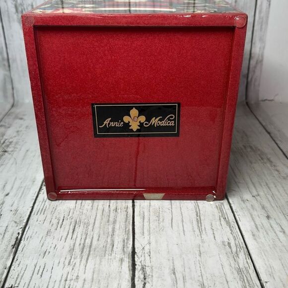 Annie Modica Retired & Rare Decoupage Christmas Motif 4 Compartment Entertaining - Picture 6 of 9